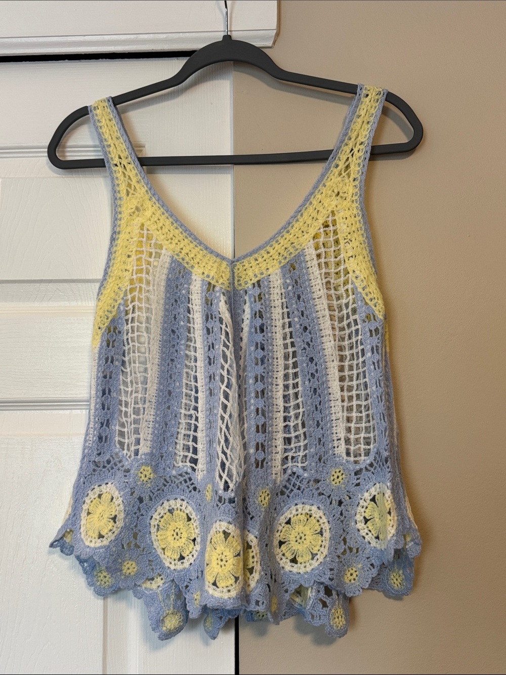 POL Crochet Tank Top in Yellow, Light Blue & White